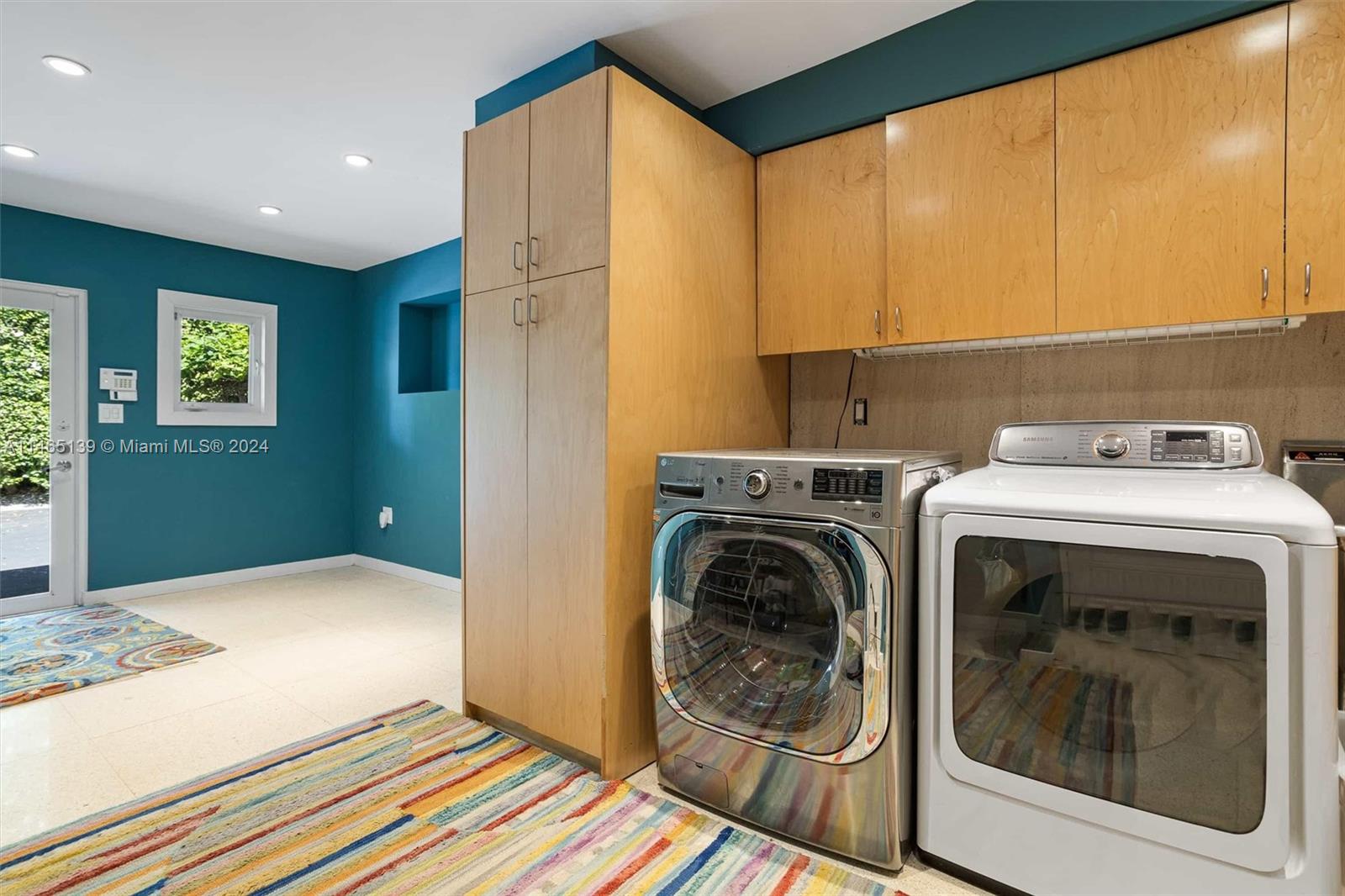 HELMS COUNTRY ESTATES RE- - Residential