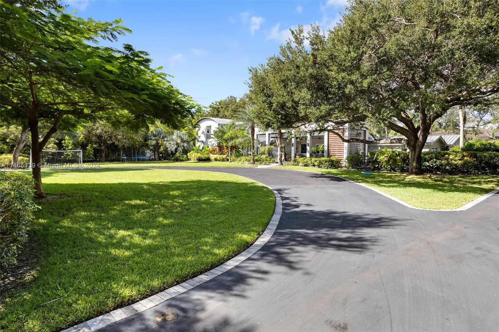 HELMS COUNTRY ESTATES RE- - Residential