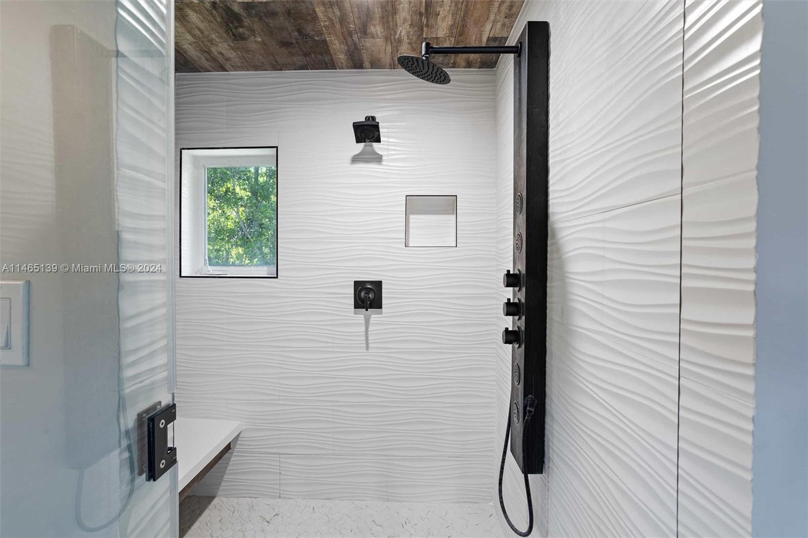 HELMS COUNTRY ESTATES RE- - Residential