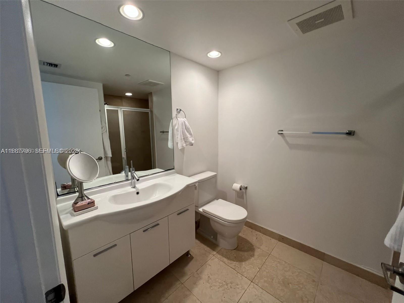ICONBRICKELL CONDO NO 1 - Residential