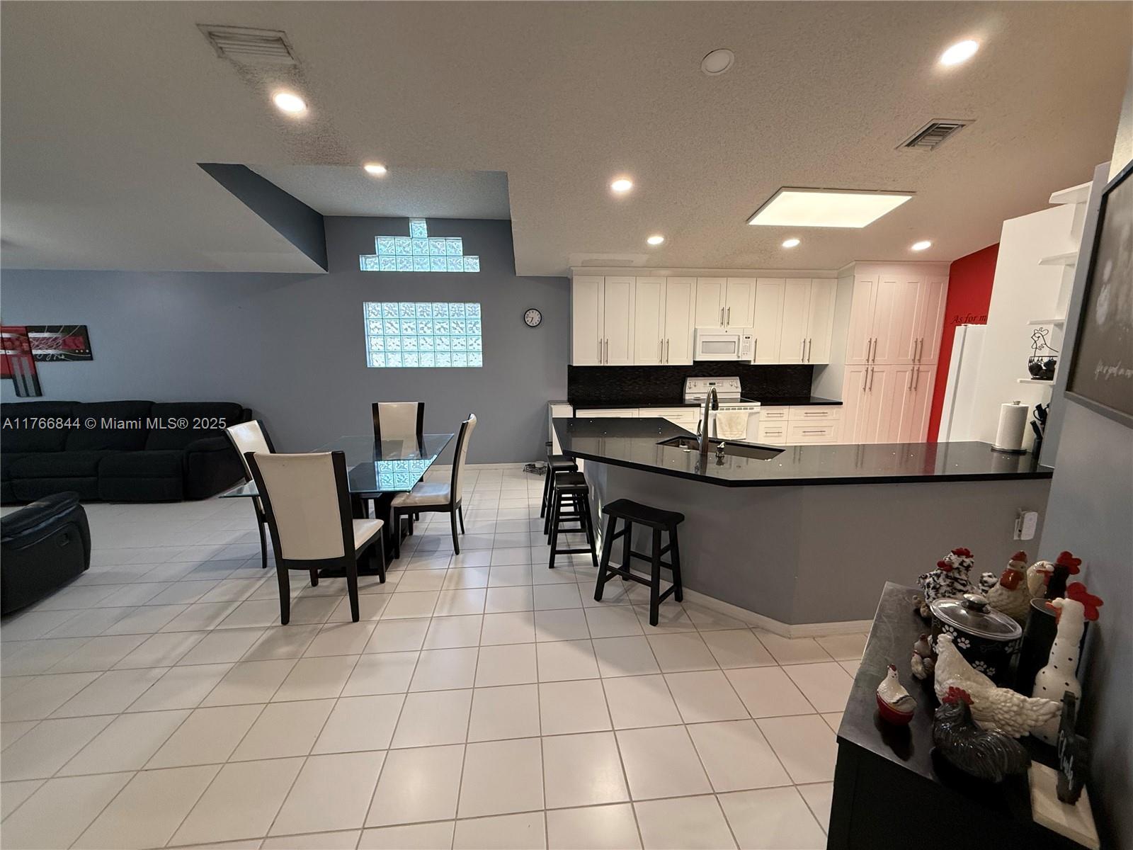 LAKES OF WESTERN PINES RE - Residential