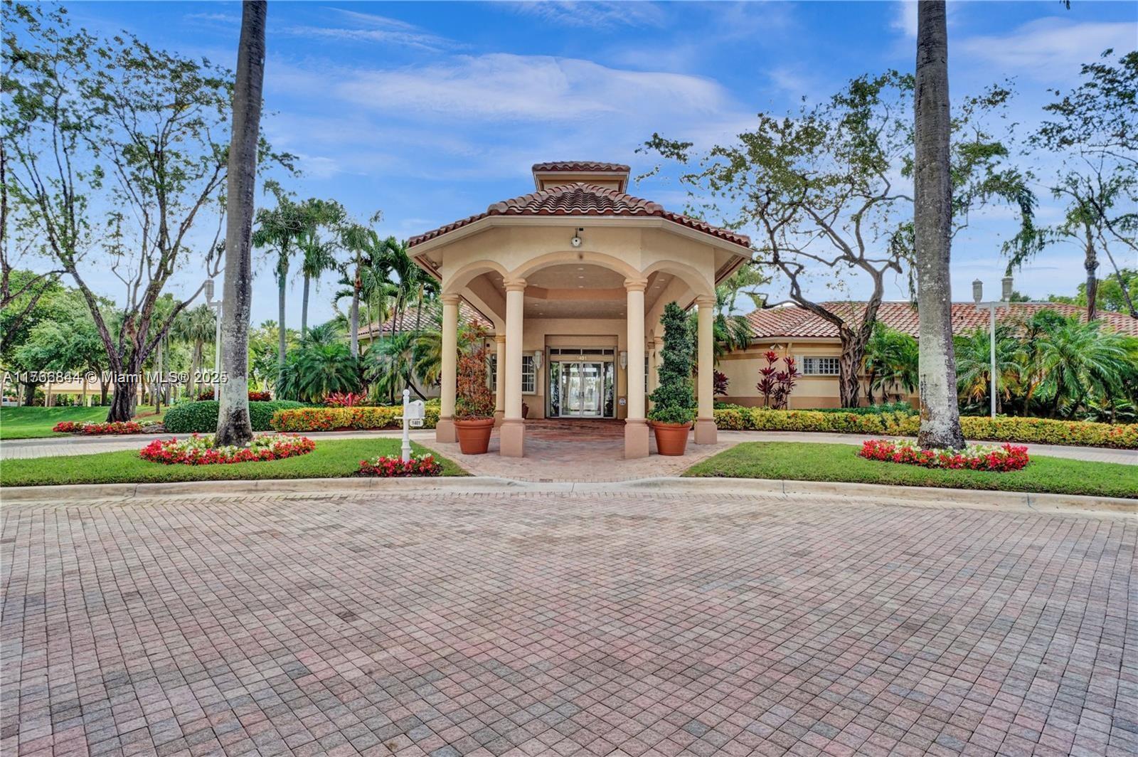 LAKES OF WESTERN PINES RE - Residential