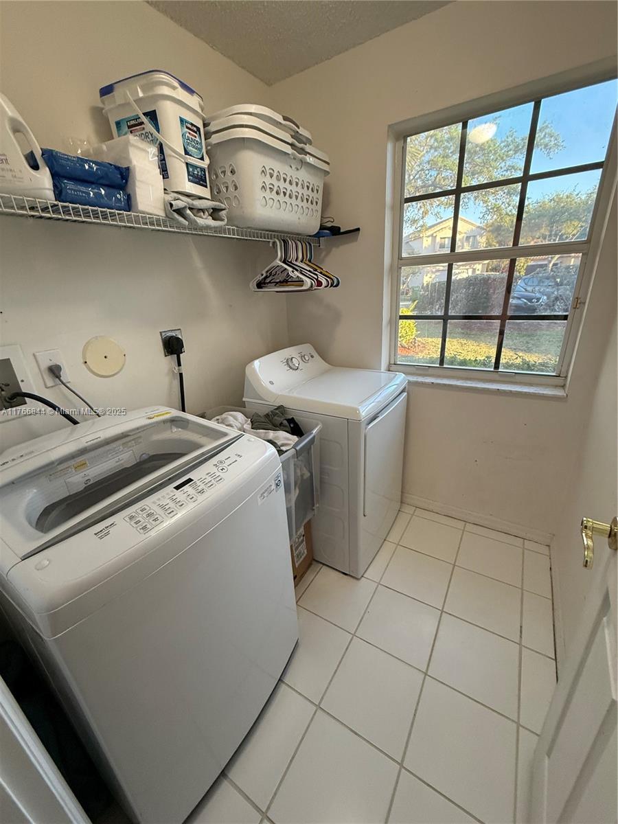 LAKES OF WESTERN PINES RE - Residential