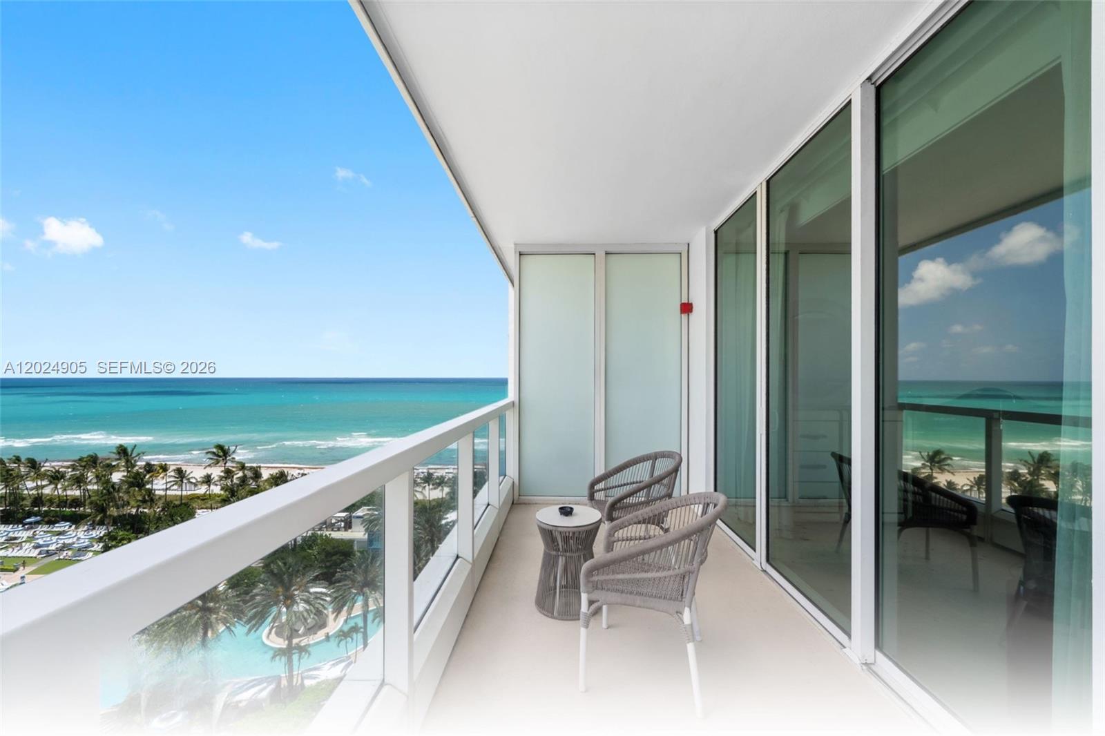 4391 Collins Ave 1001