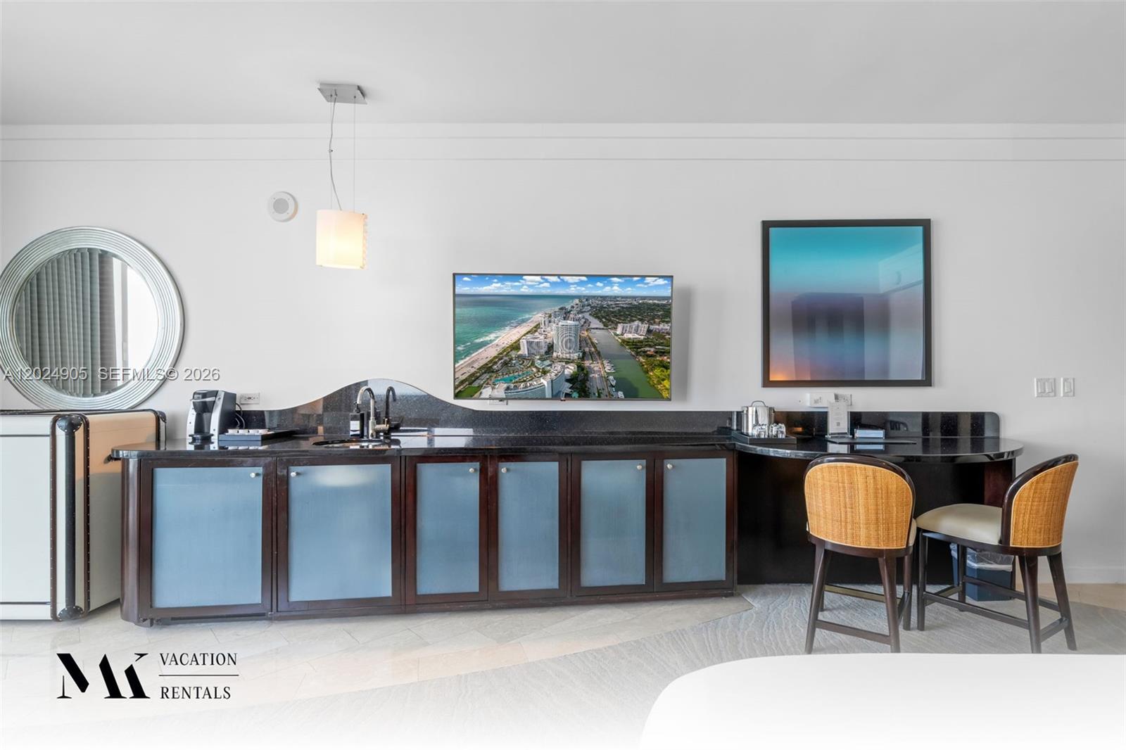 FONTAINEBLEAU III OCEAN C - Residential