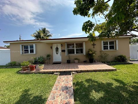 10890 SW 69th Dr, Miami, FL 33173 - MLS#: A11590406