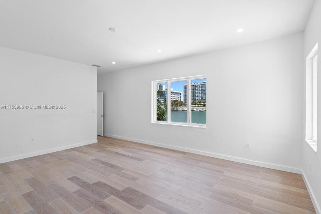 BEACH VIEW SUB - Residential Lease