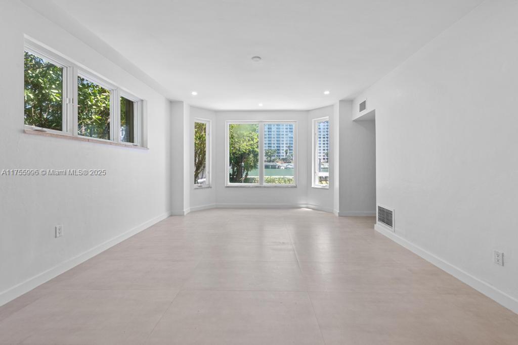 BEACH VIEW SUB - Residential Lease