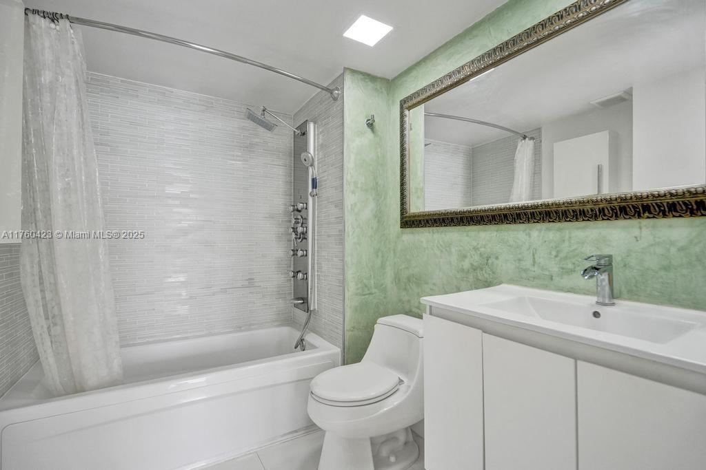 OCEAN PARK CONDO - Residential