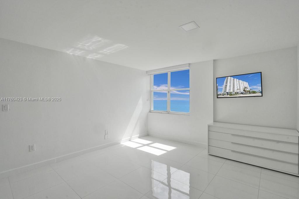 OCEAN PARK CONDO - Residential