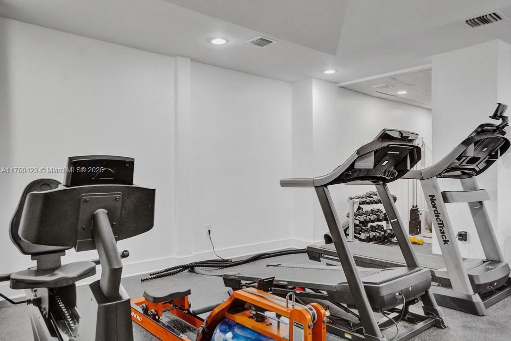 OCEAN PARK CONDO - Residential