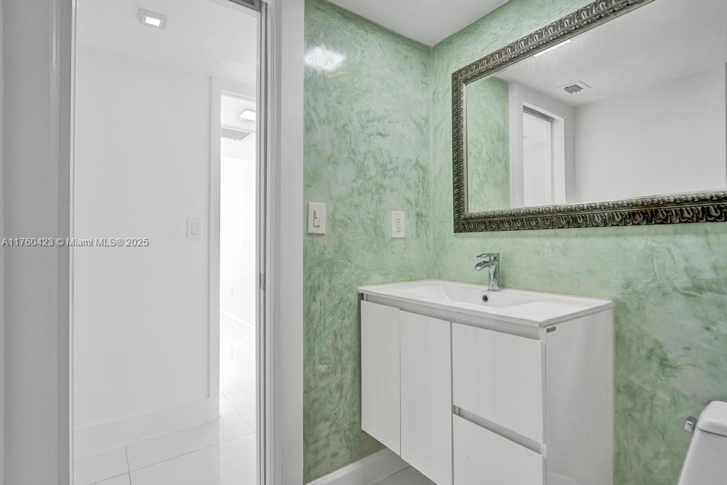 OCEAN PARK CONDO - Residential