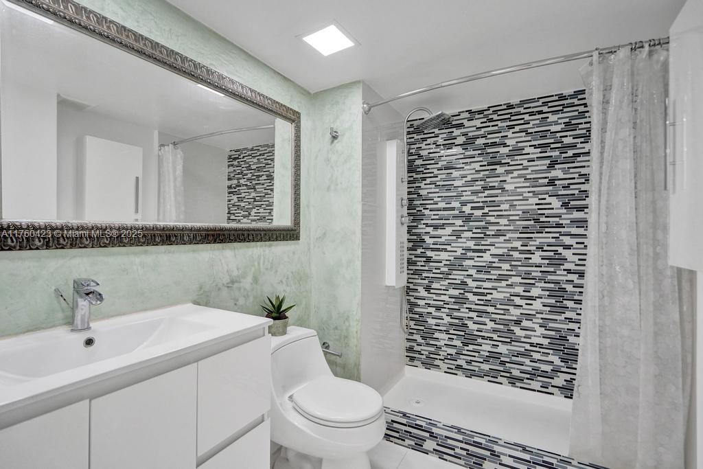 OCEAN PARK CONDO - Residential