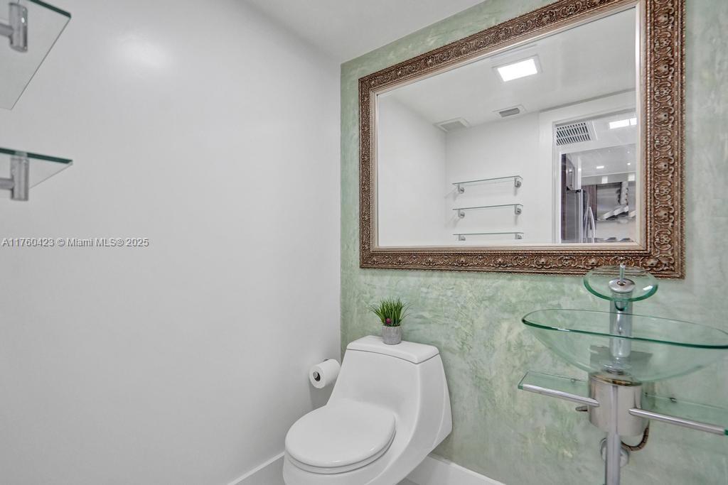 OCEAN PARK CONDO - Residential