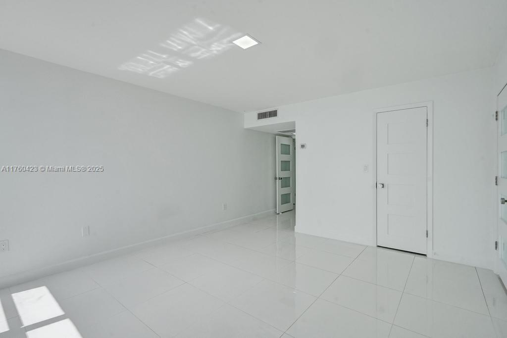 OCEAN PARK CONDO - Residential