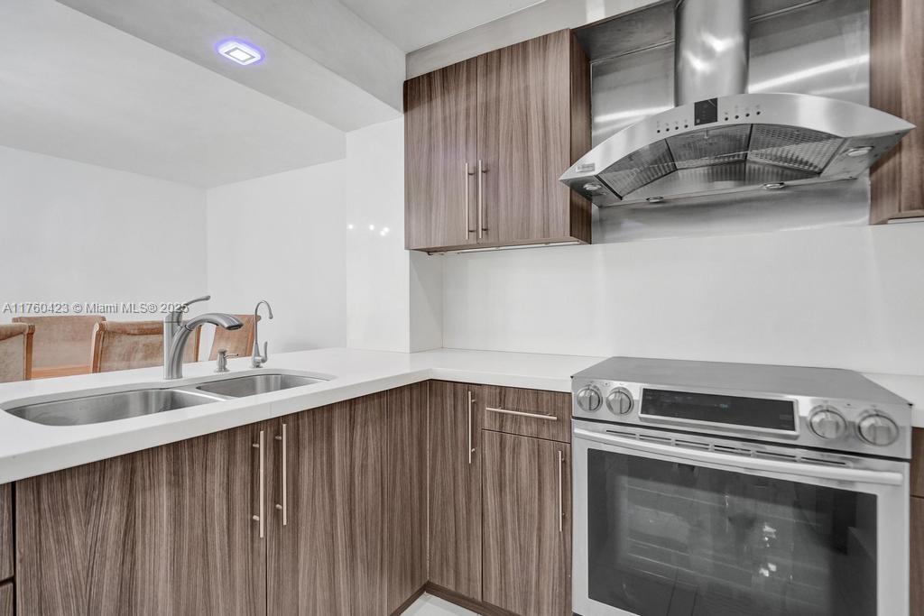 OCEAN PARK CONDO - Residential