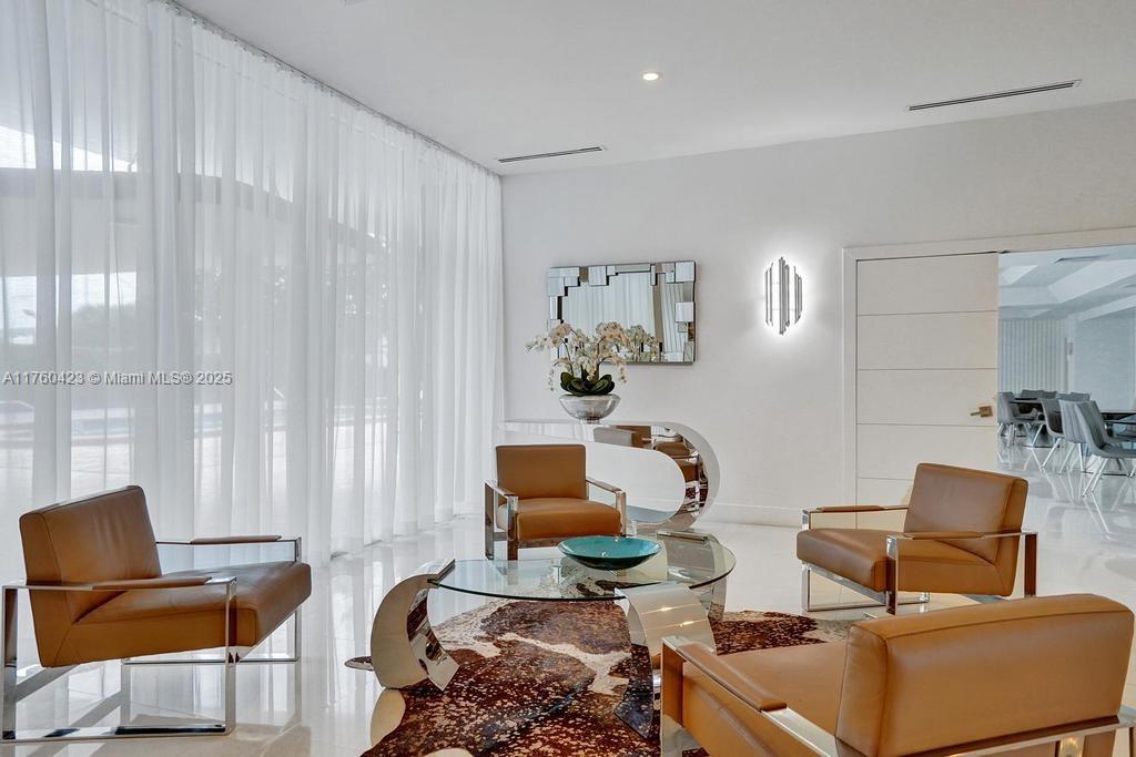 OCEAN PARK CONDO - Residential