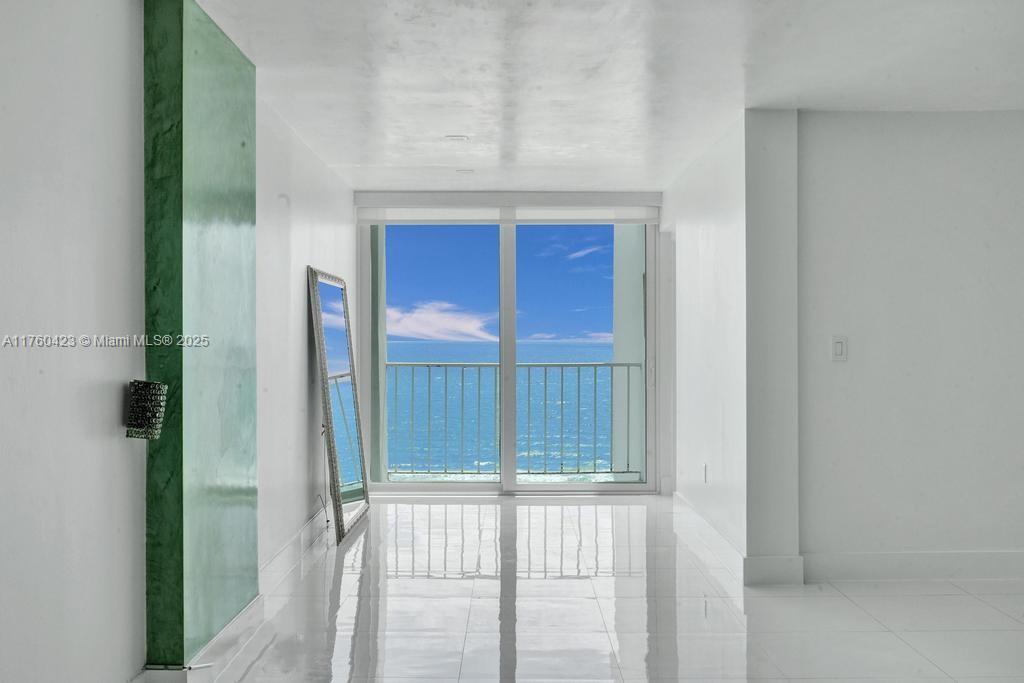 OCEAN PARK CONDO - Residential