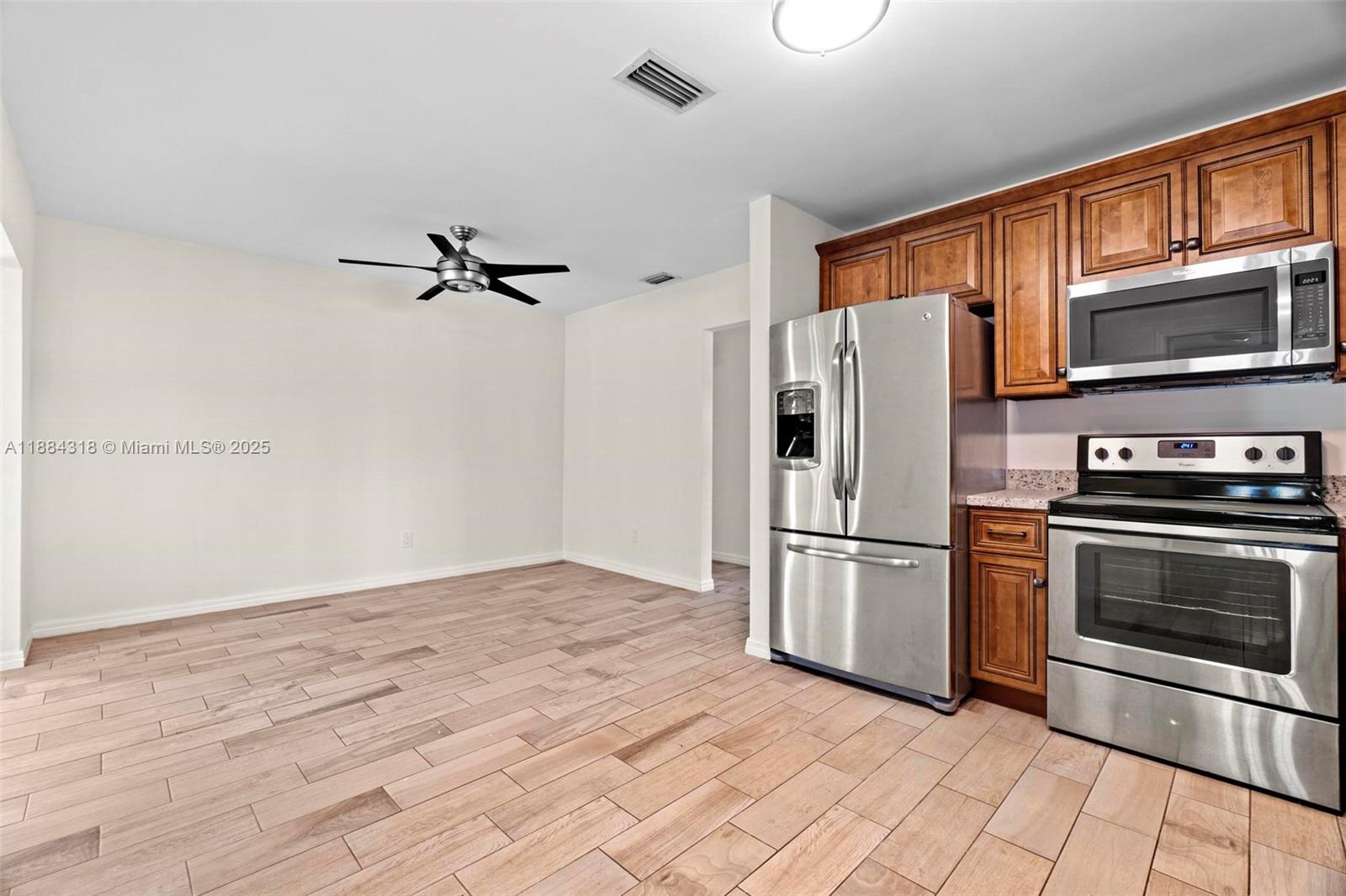 DANIA ESTATES - Residential Lease