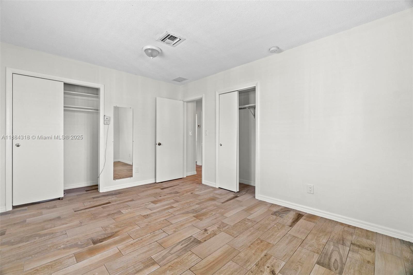 DANIA ESTATES - Residential Lease