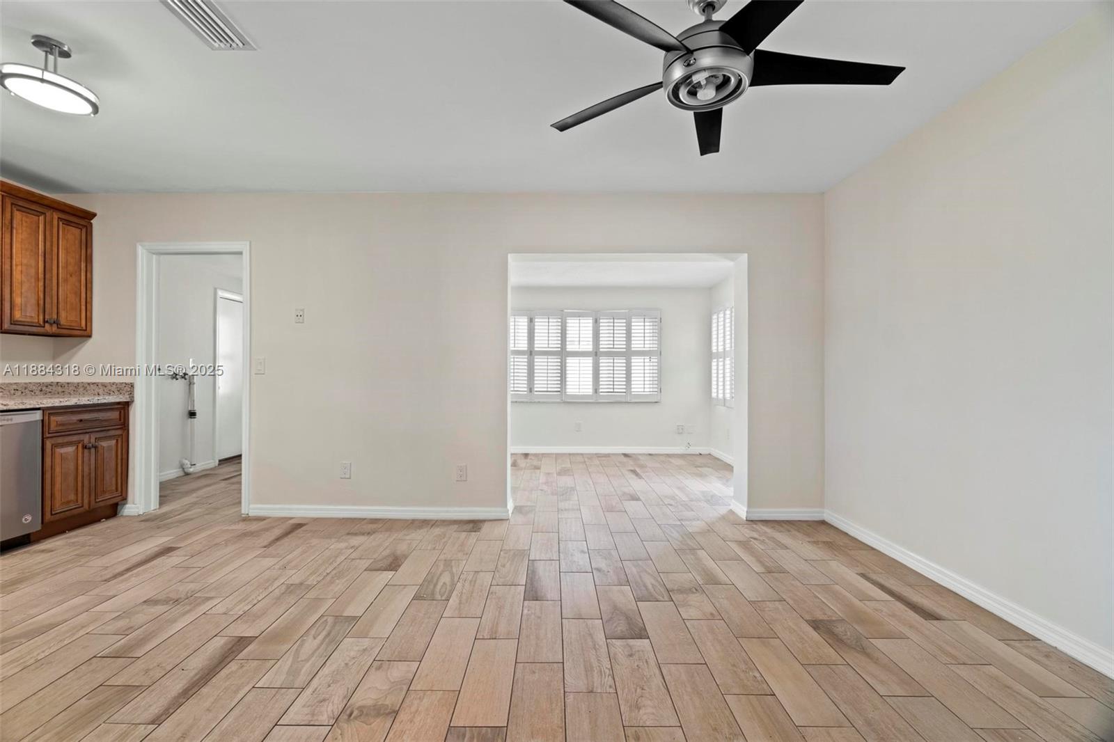 DANIA ESTATES - Residential Lease