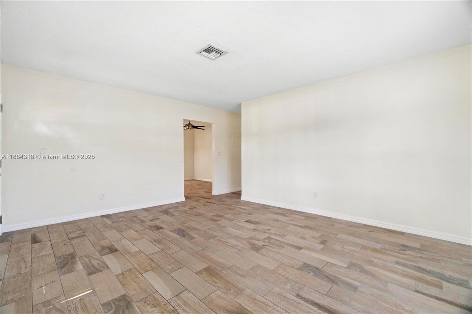 DANIA ESTATES - Residential Lease