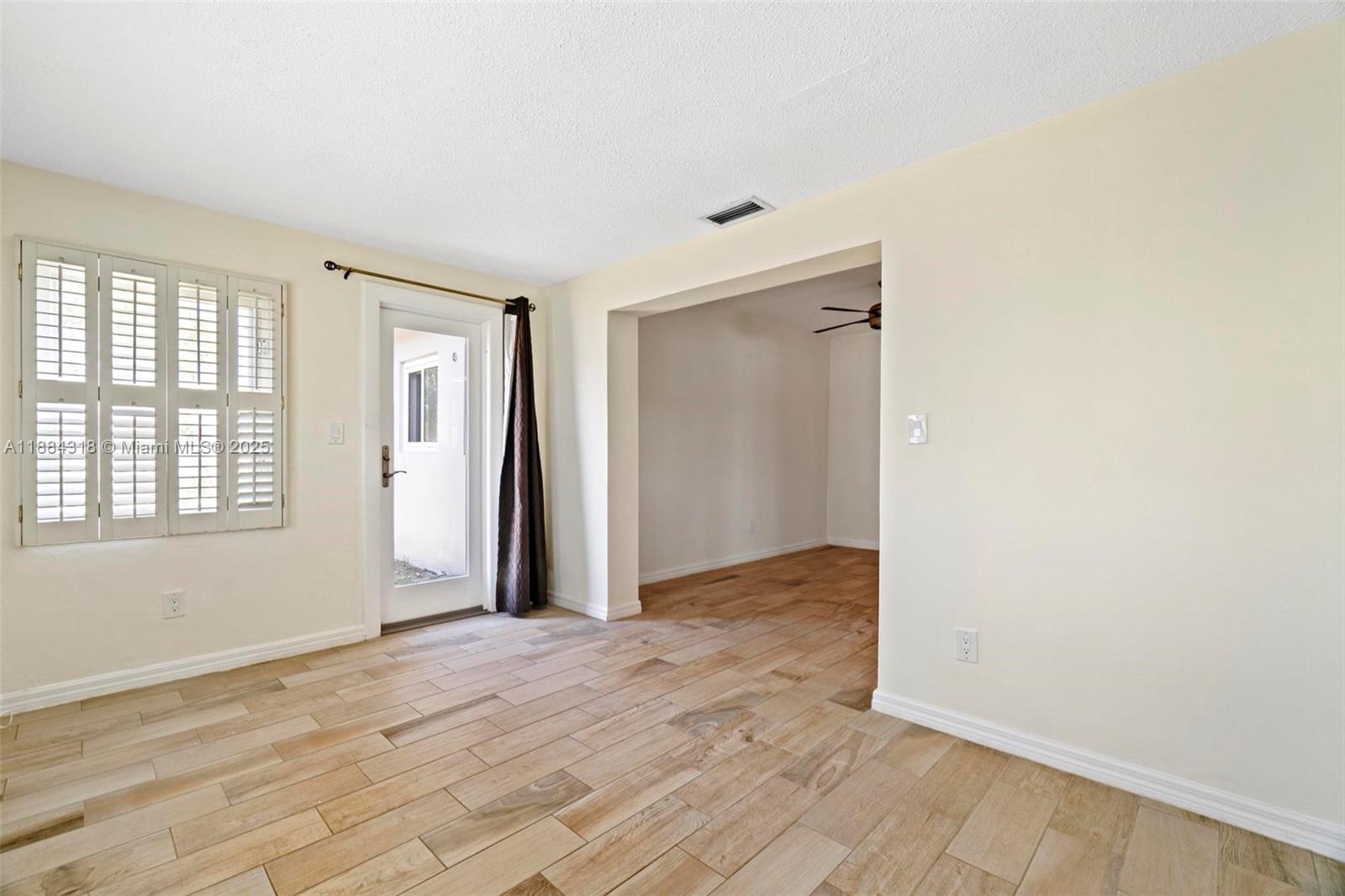 DANIA ESTATES - Residential Lease