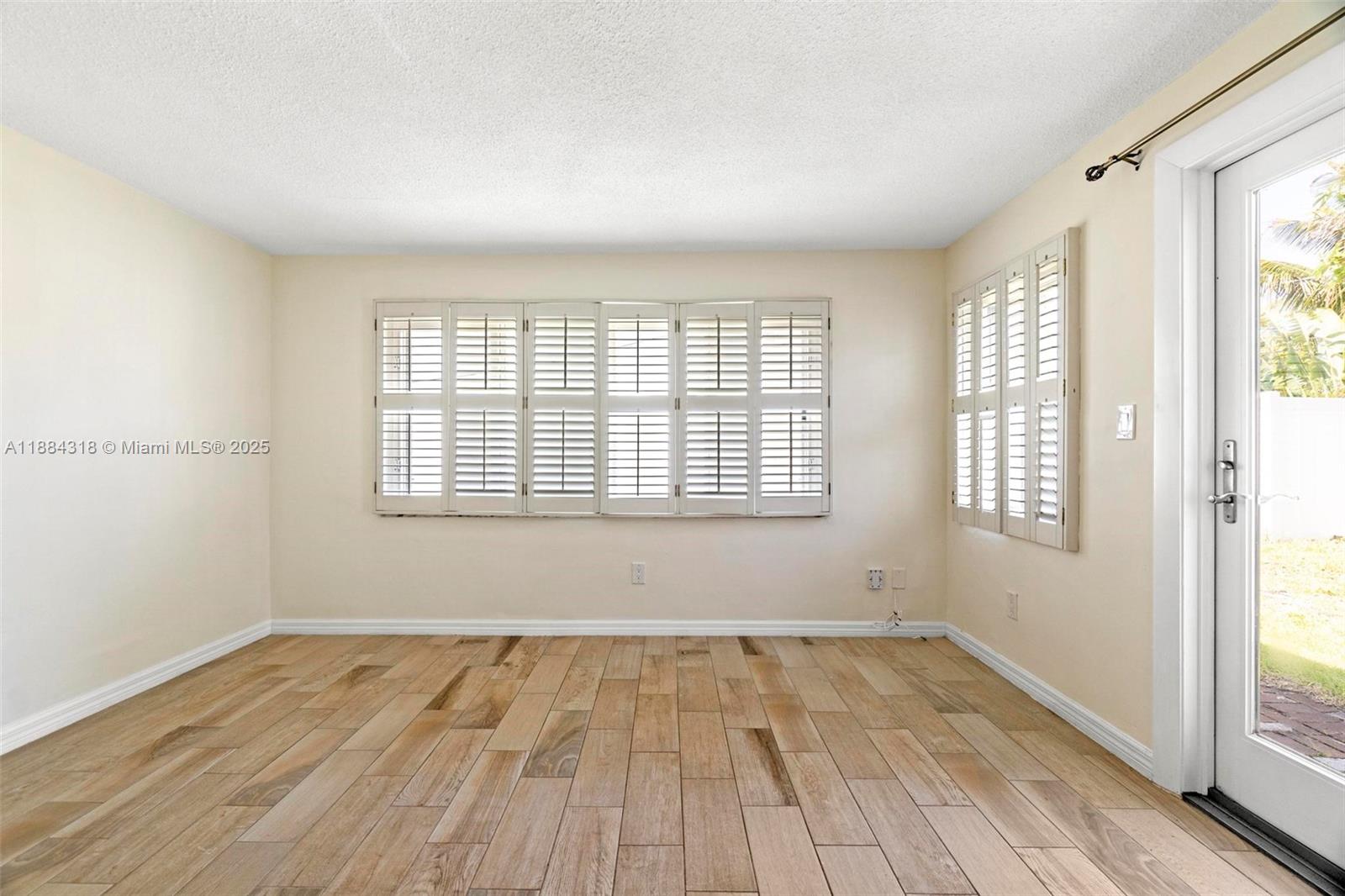 DANIA ESTATES - Residential Lease