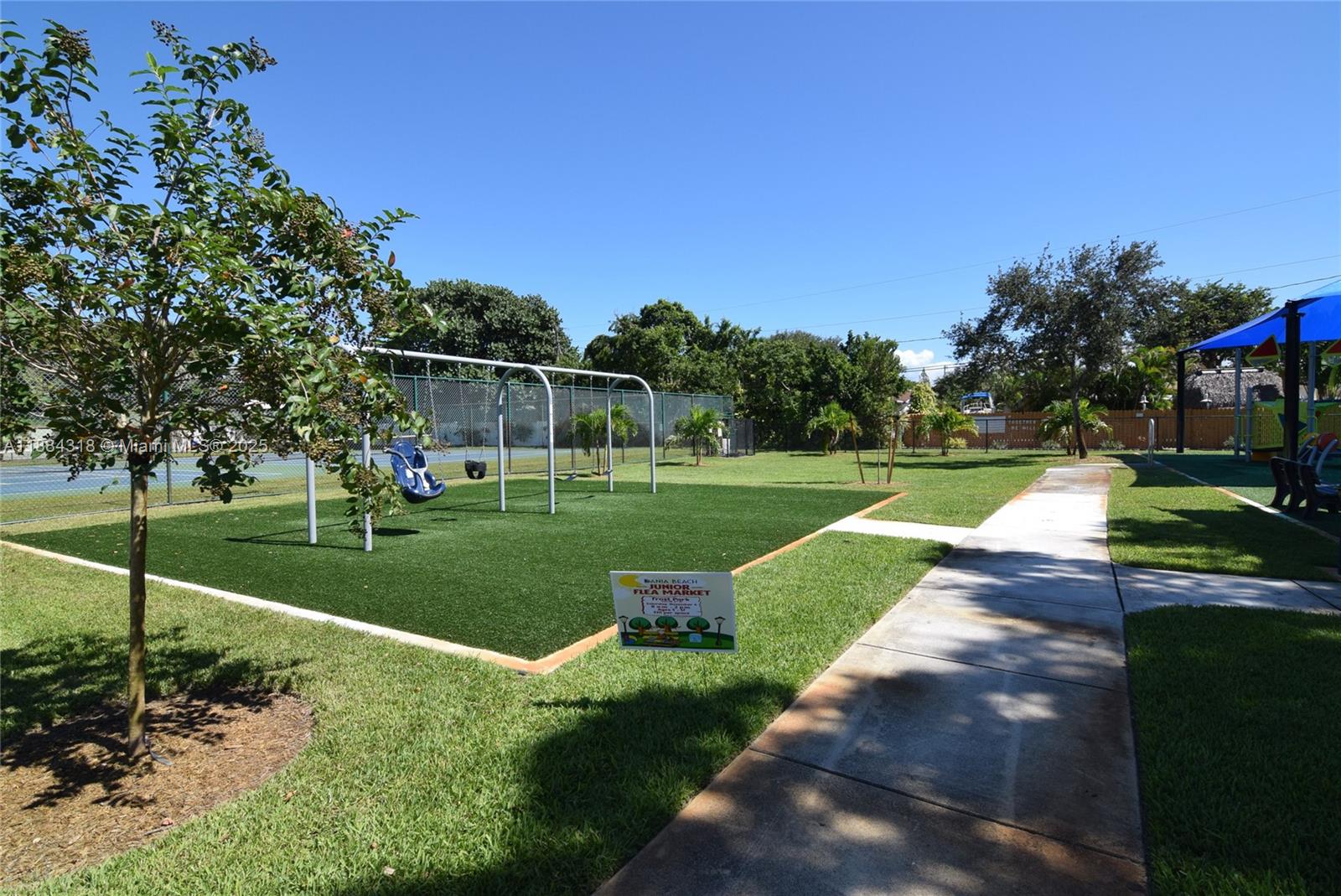 DANIA ESTATES - Residential Lease