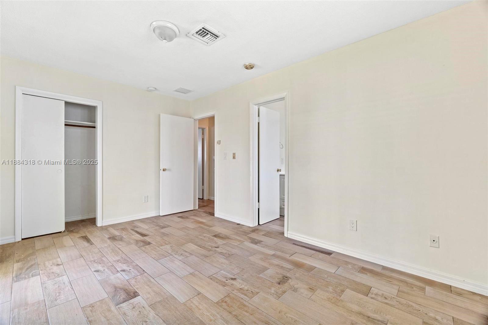 DANIA ESTATES - Residential Lease