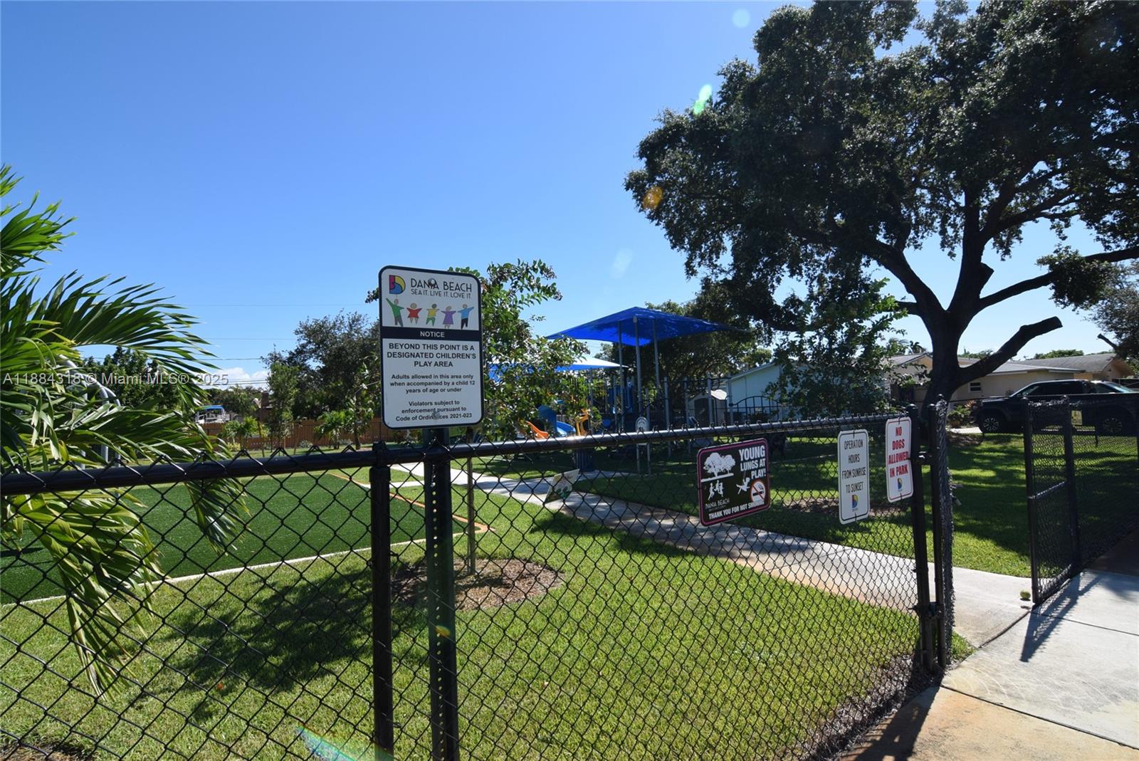 DANIA ESTATES - Residential Lease