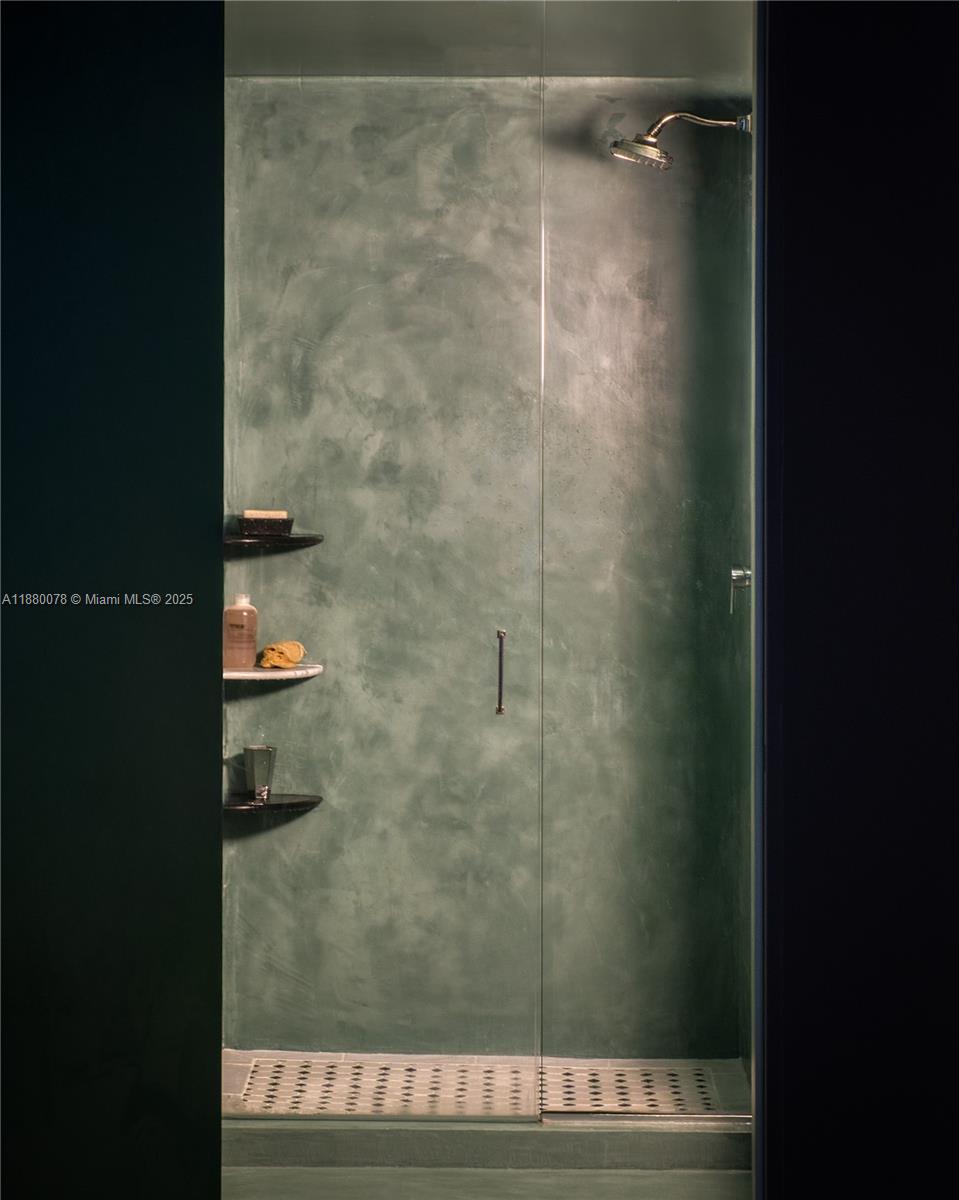 3401 MIDTOWN CONDO - Residential