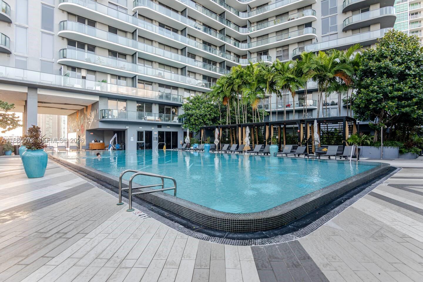 3401 MIDTOWN CONDO - Residential