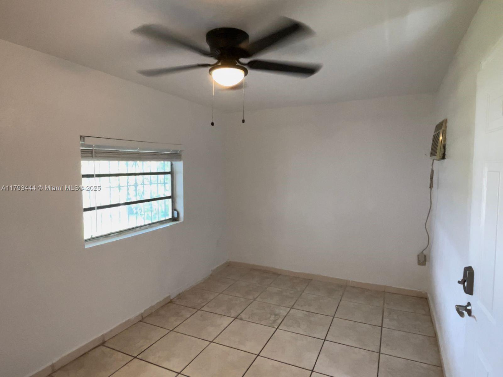 919 NW 23rd Ct Back Unit