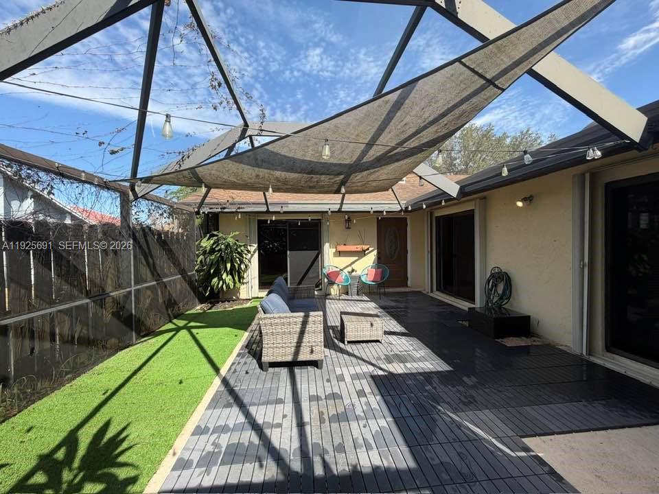 GREENVIEW SHORES 2 OF WEL - Residential