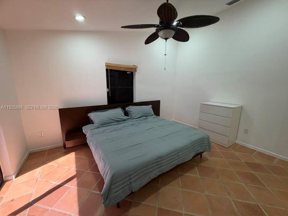 GREENVIEW SHORES 2 OF WEL - Residential