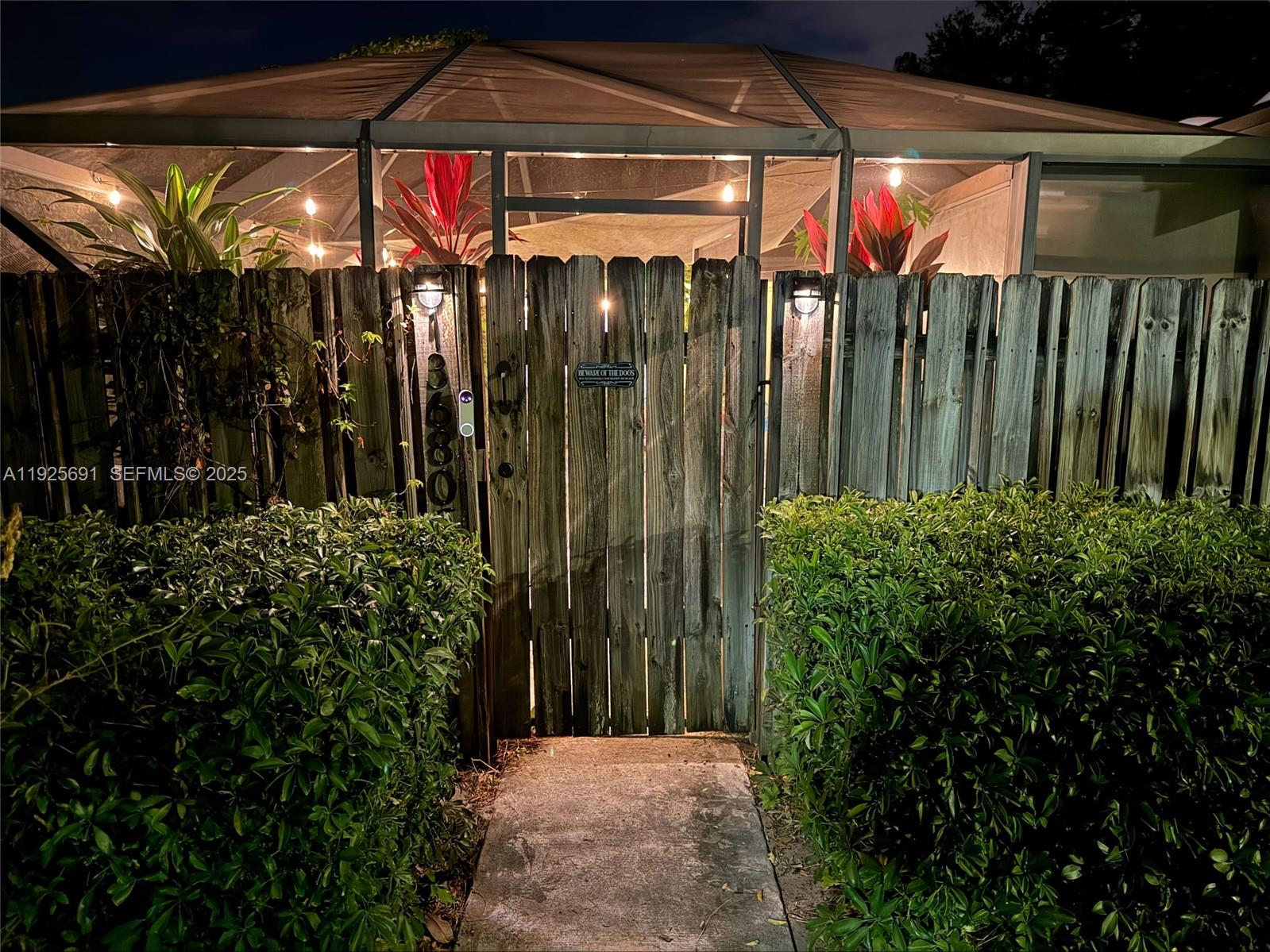 GREENVIEW SHORES 2 OF WEL - Residential