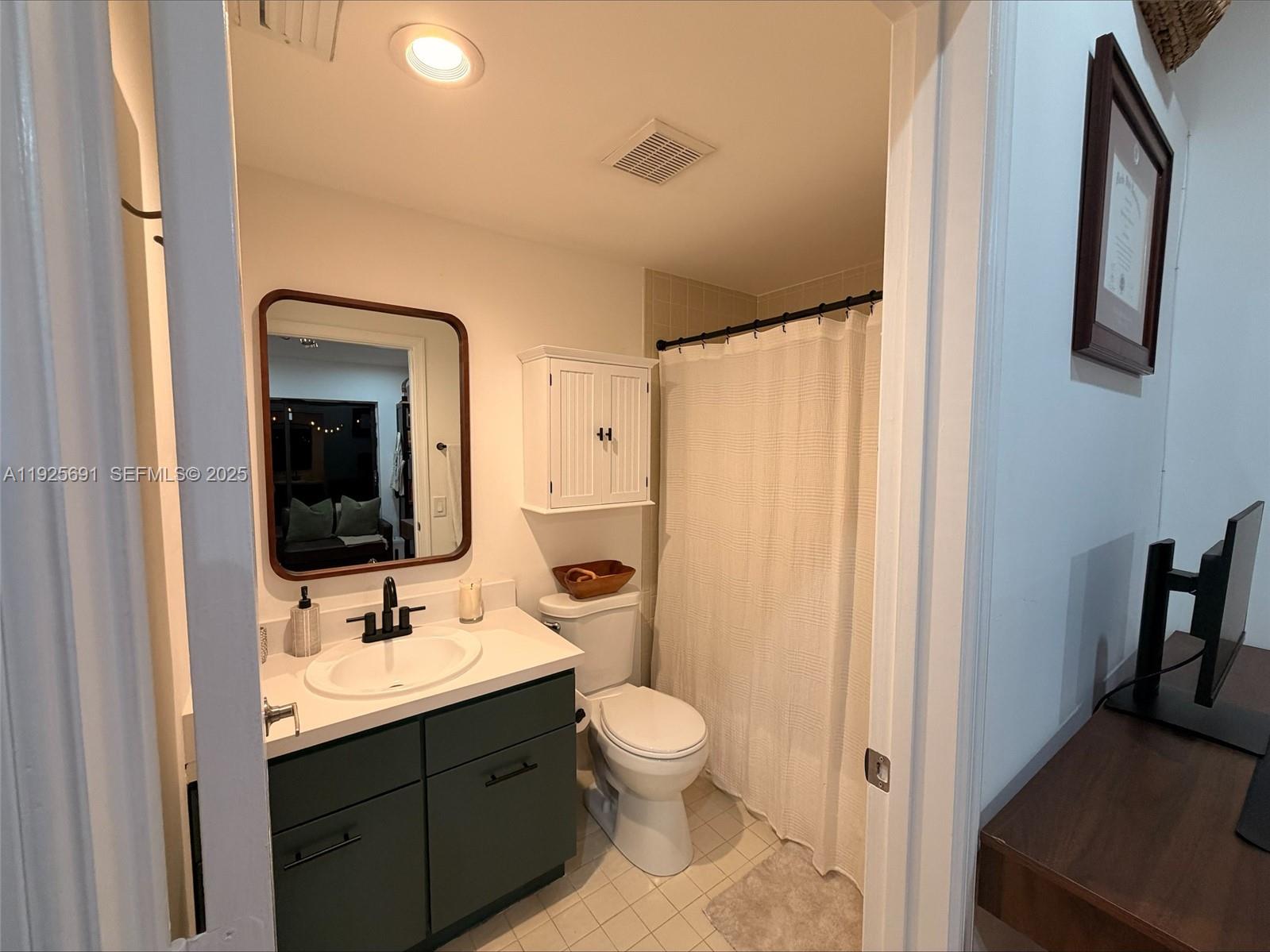 GREENVIEW SHORES 2 OF WEL - Residential