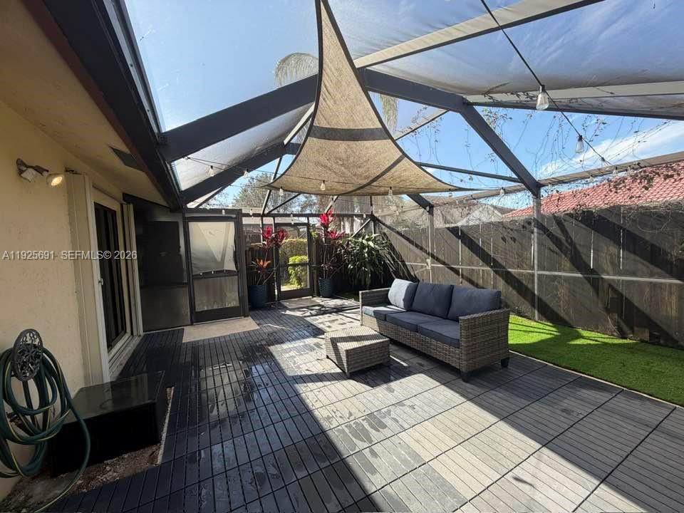 GREENVIEW SHORES 2 OF WEL - Residential