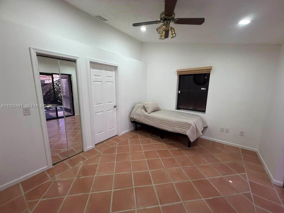 GREENVIEW SHORES 2 OF WEL - Residential