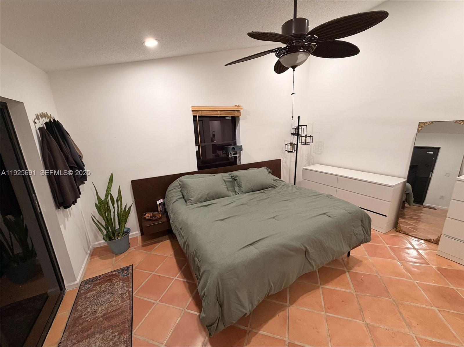 GREENVIEW SHORES 2 OF WEL - Residential