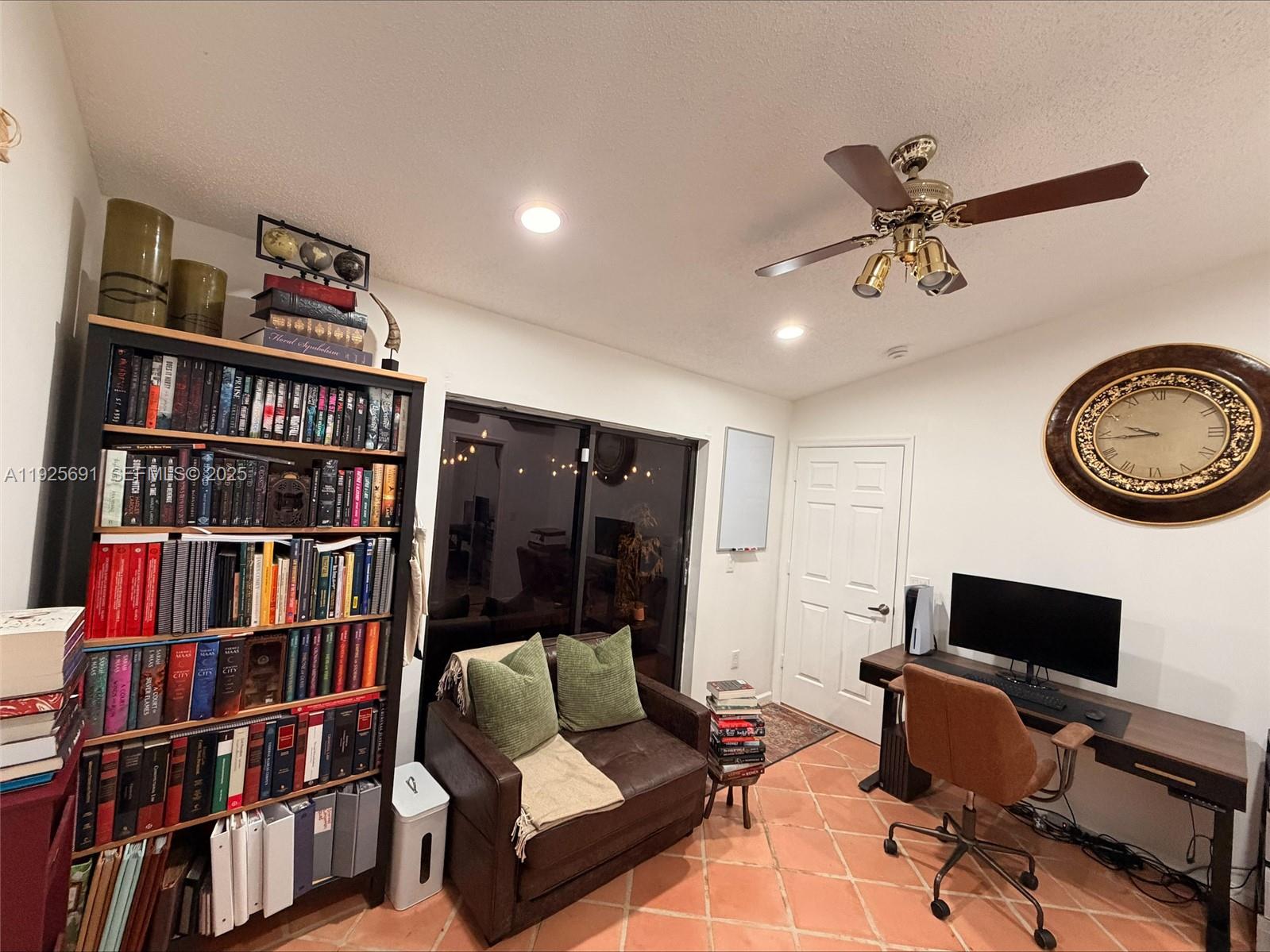 GREENVIEW SHORES 2 OF WEL - Residential