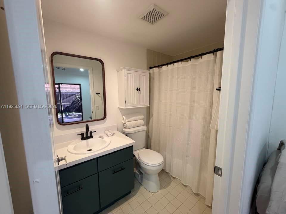 GREENVIEW SHORES 2 OF WEL - Residential