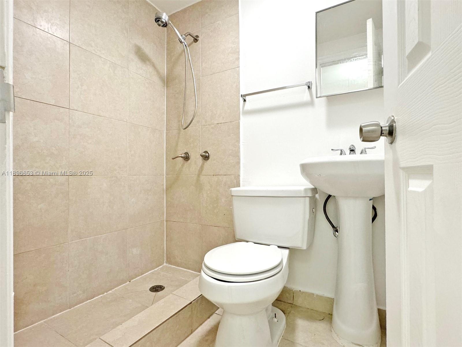 WESTLAWN - CORR PL - Residential Lease