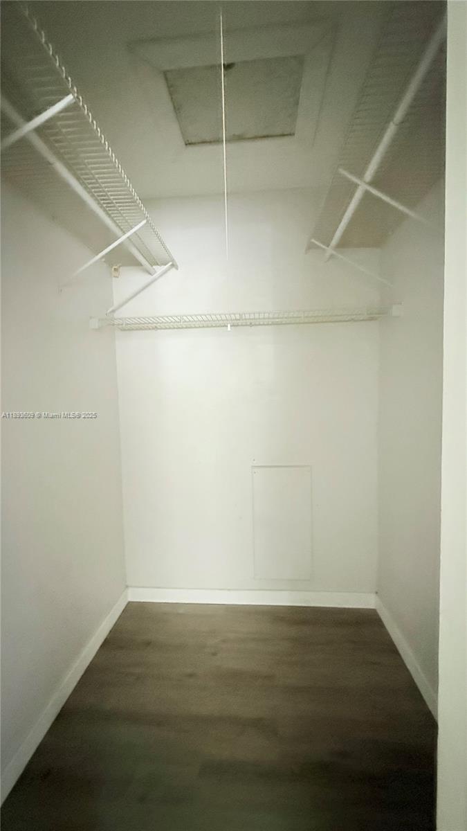 DIXIE HIGHWAY TRACK - Residential Lease