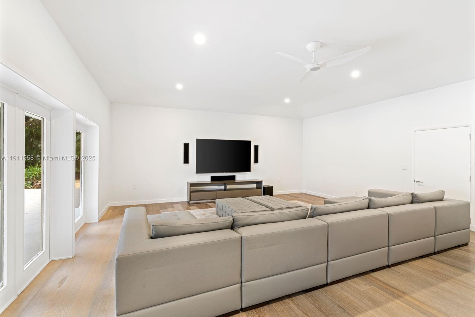 SNAPPER CREEK LAKES SUB - Residential Lease