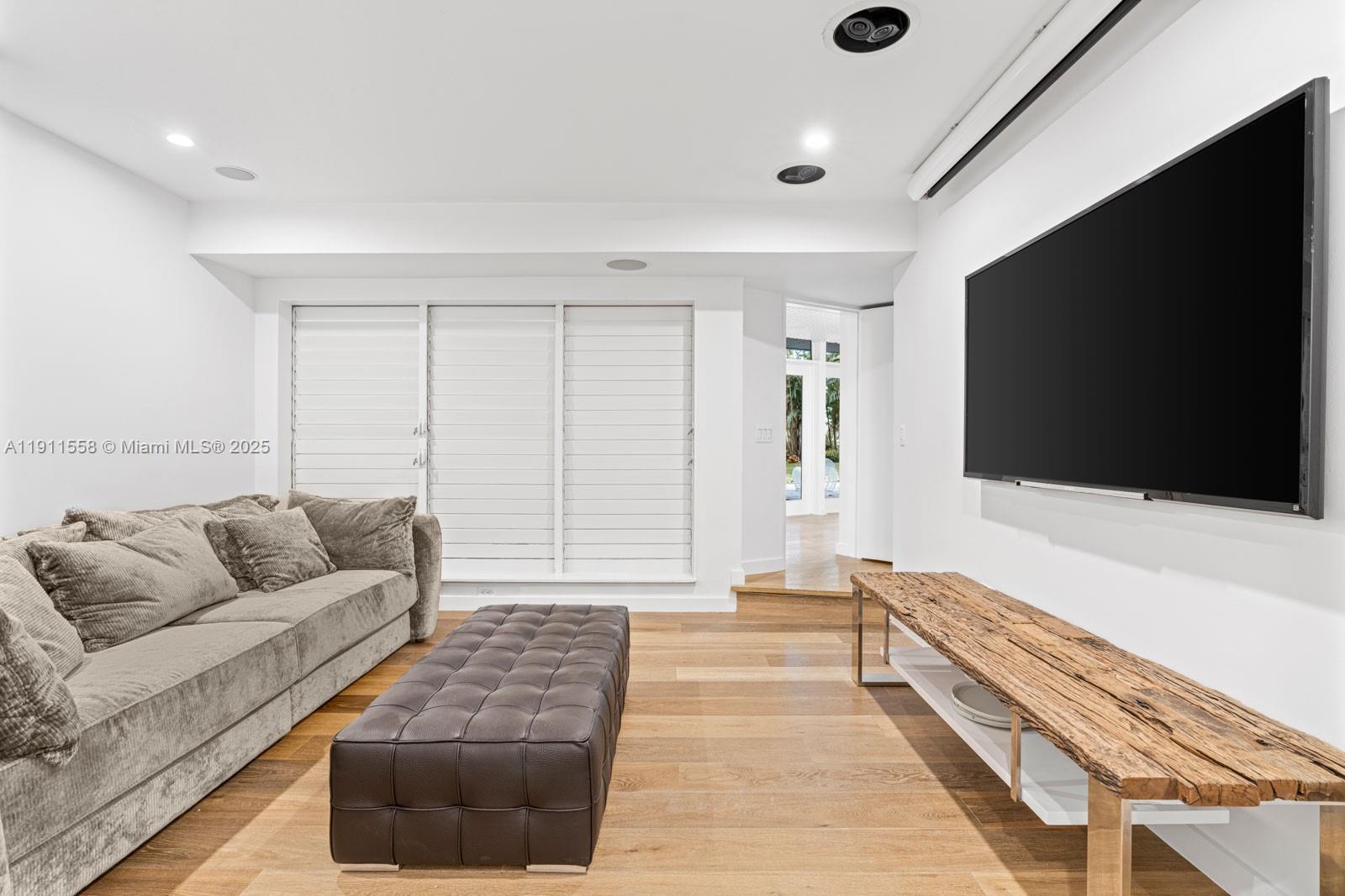 SNAPPER CREEK LAKES SUB - Residential Lease