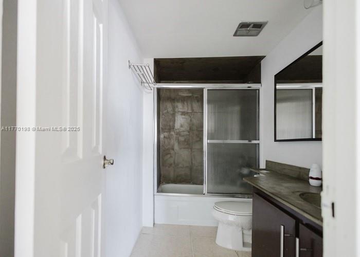 LAKE POINT TOWER CONDOMIN - Residential