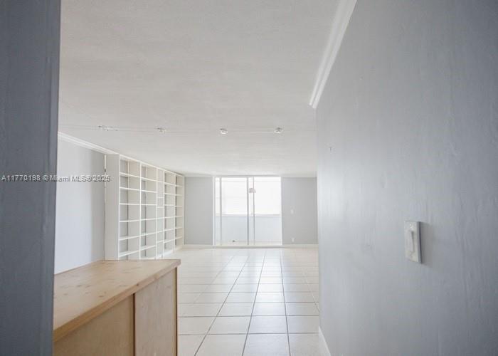 LAKE POINT TOWER CONDOMIN - Residential