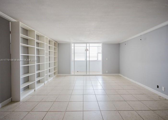 LAKE POINT TOWER CONDOMIN - Residential